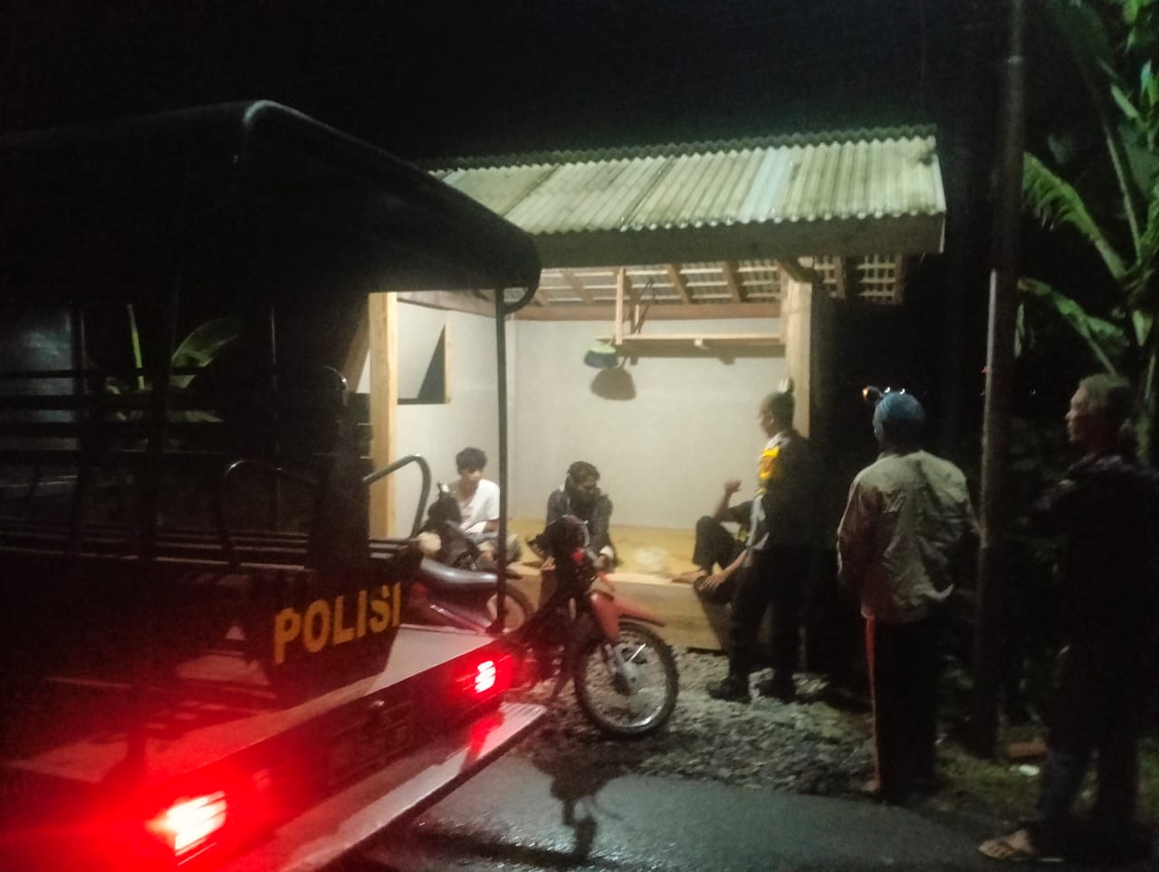 Polres Kebumen Sambangi Pos Kamling di Kecamatan Ambal, Ajak Warga Semangat Ronda Malam